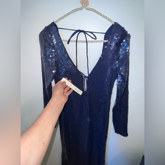 NWT ❤️❤️ Anthropologie Bardot Verona Sequin Maxi Dress In Navy- Size 8 - Picture 4 of 10